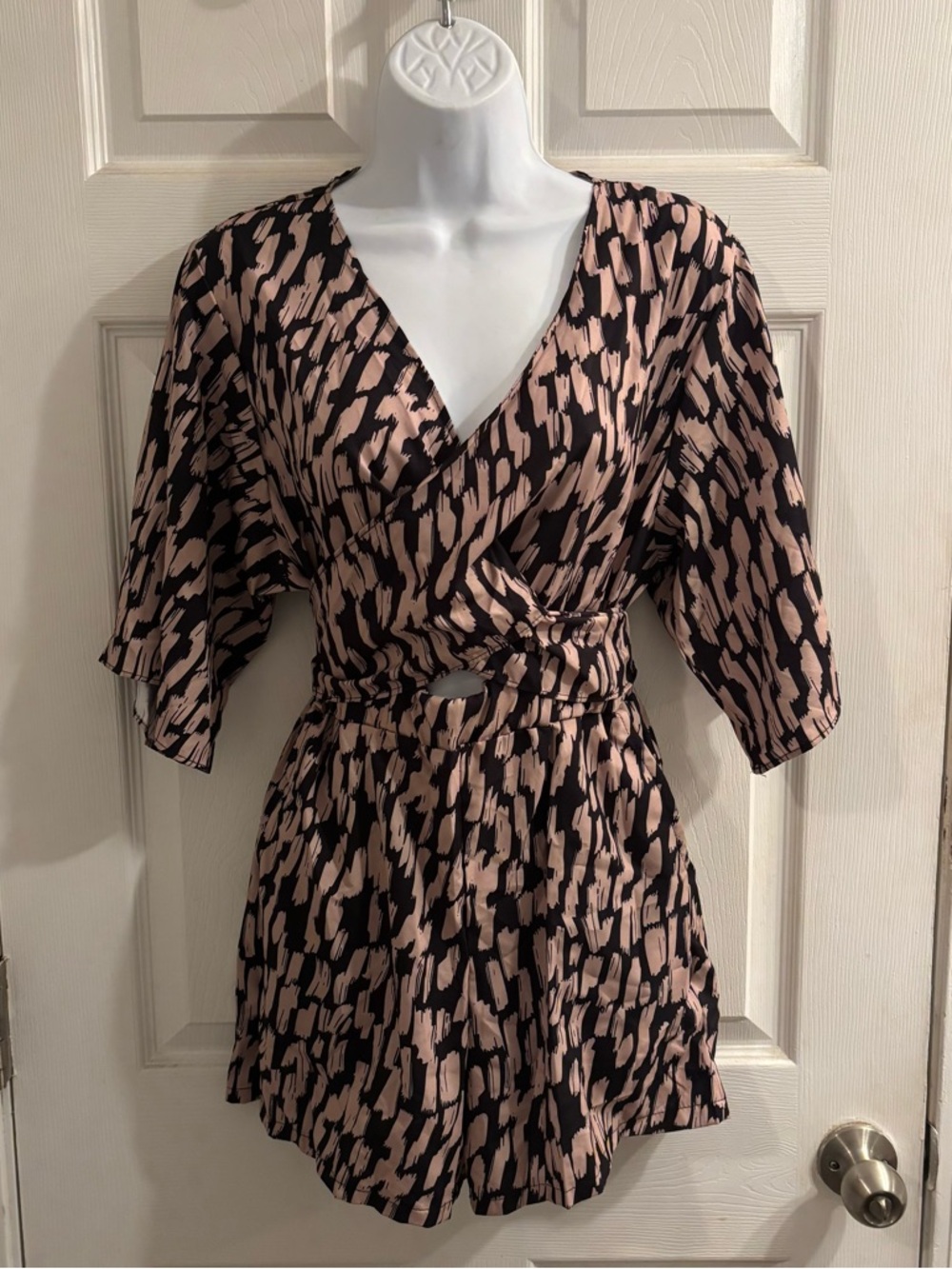 NWT Landing Closet Abstract Brushstroke Cutout Romper-Medium